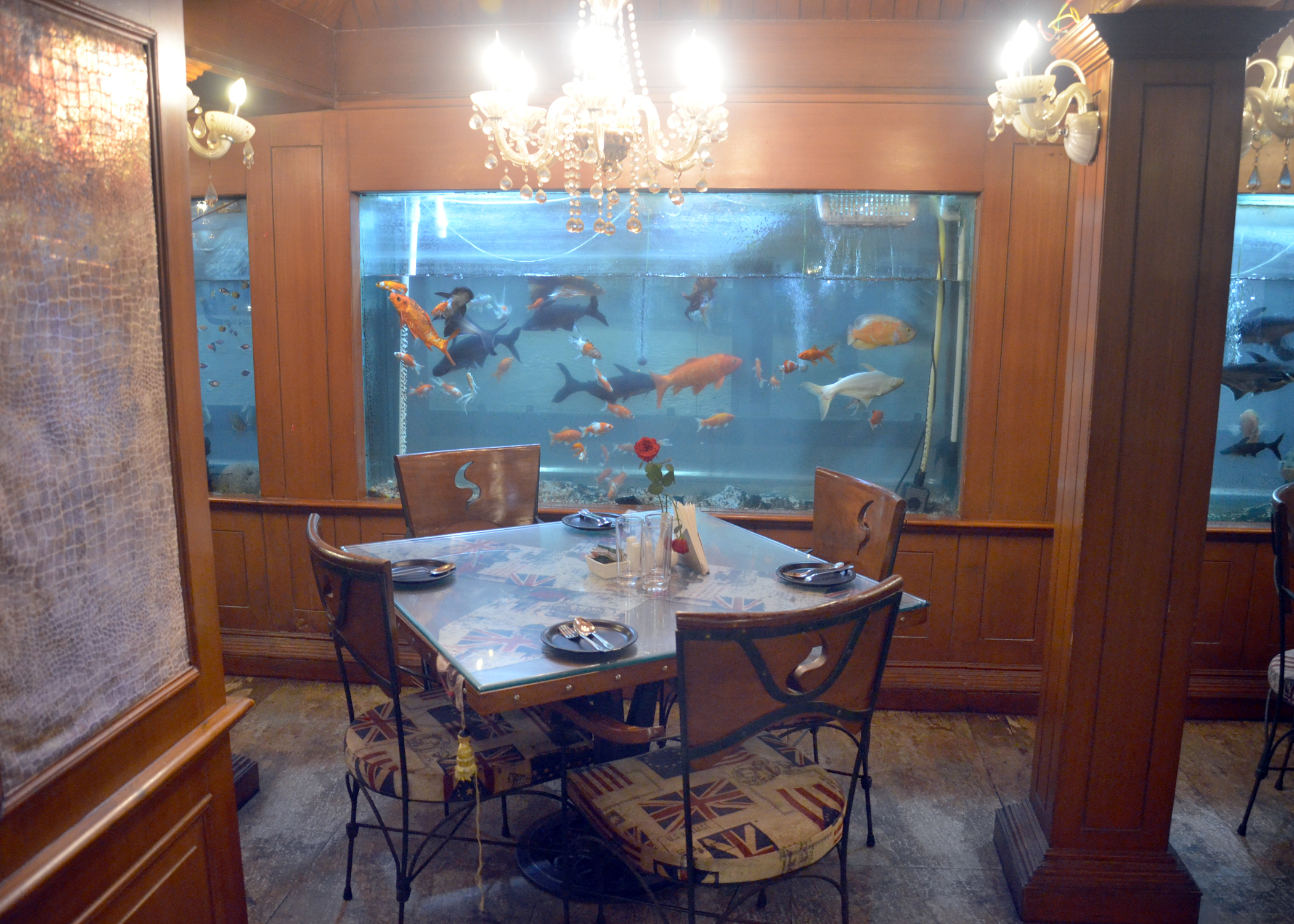 Golden Spoon dining view 08